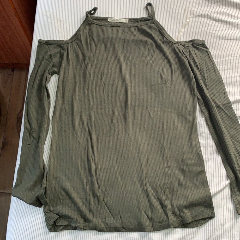 Bundle of Women Long Sleeve Shirts